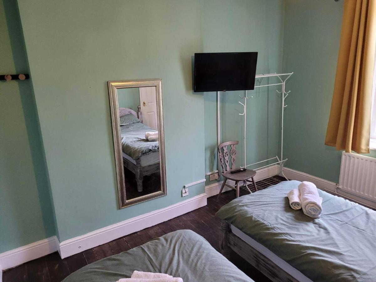 Amble Harbour Retreats Hotel Buitenkant foto