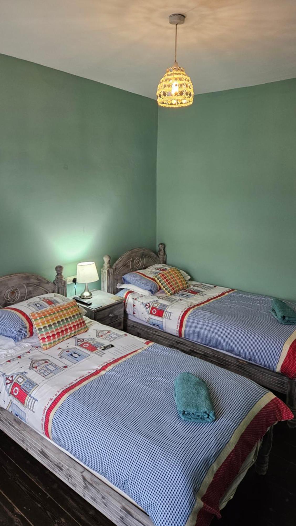 Amble Harbour Retreats Hotel Buitenkant foto