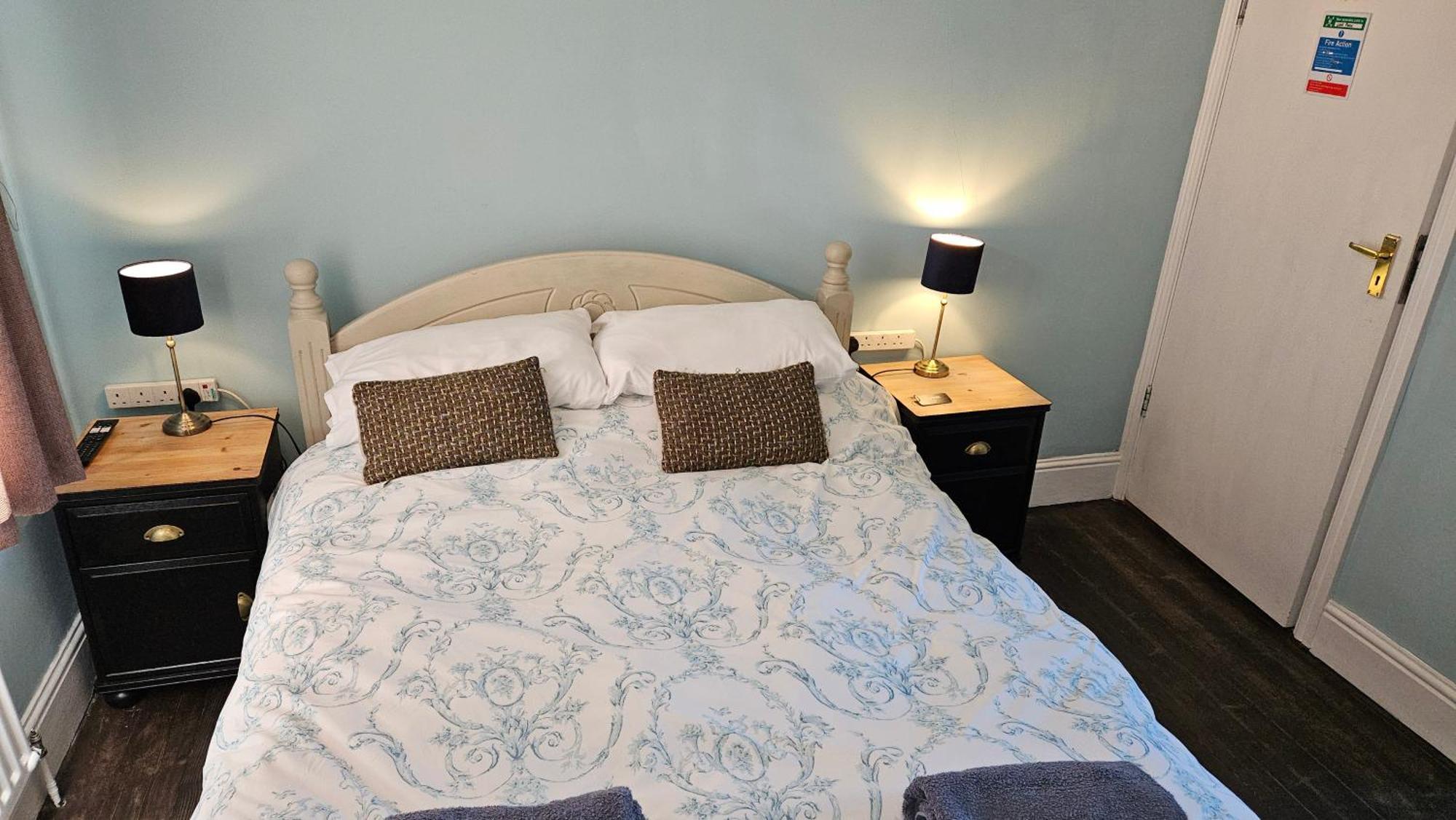 Amble Harbour Retreats Hotel Buitenkant foto